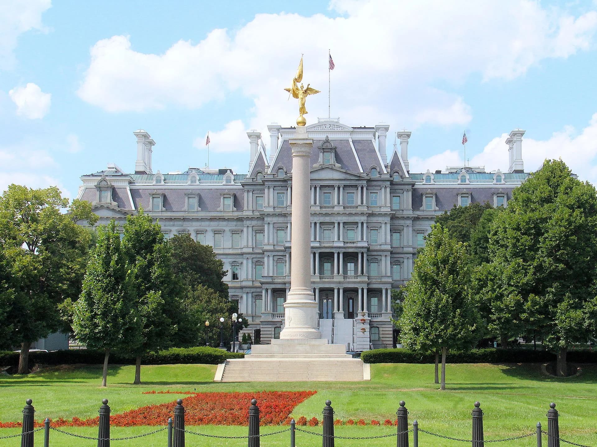 Кандидат в президенты США обещает пересмотреть налоговую политику