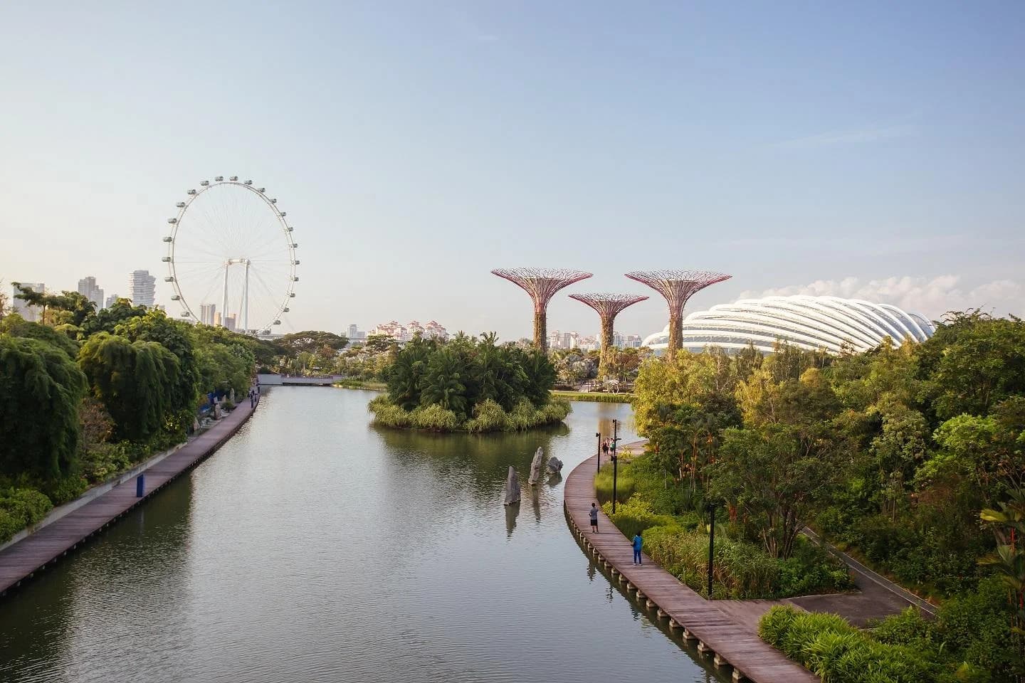 Сингапур повышает ставки подоходного налога с населения