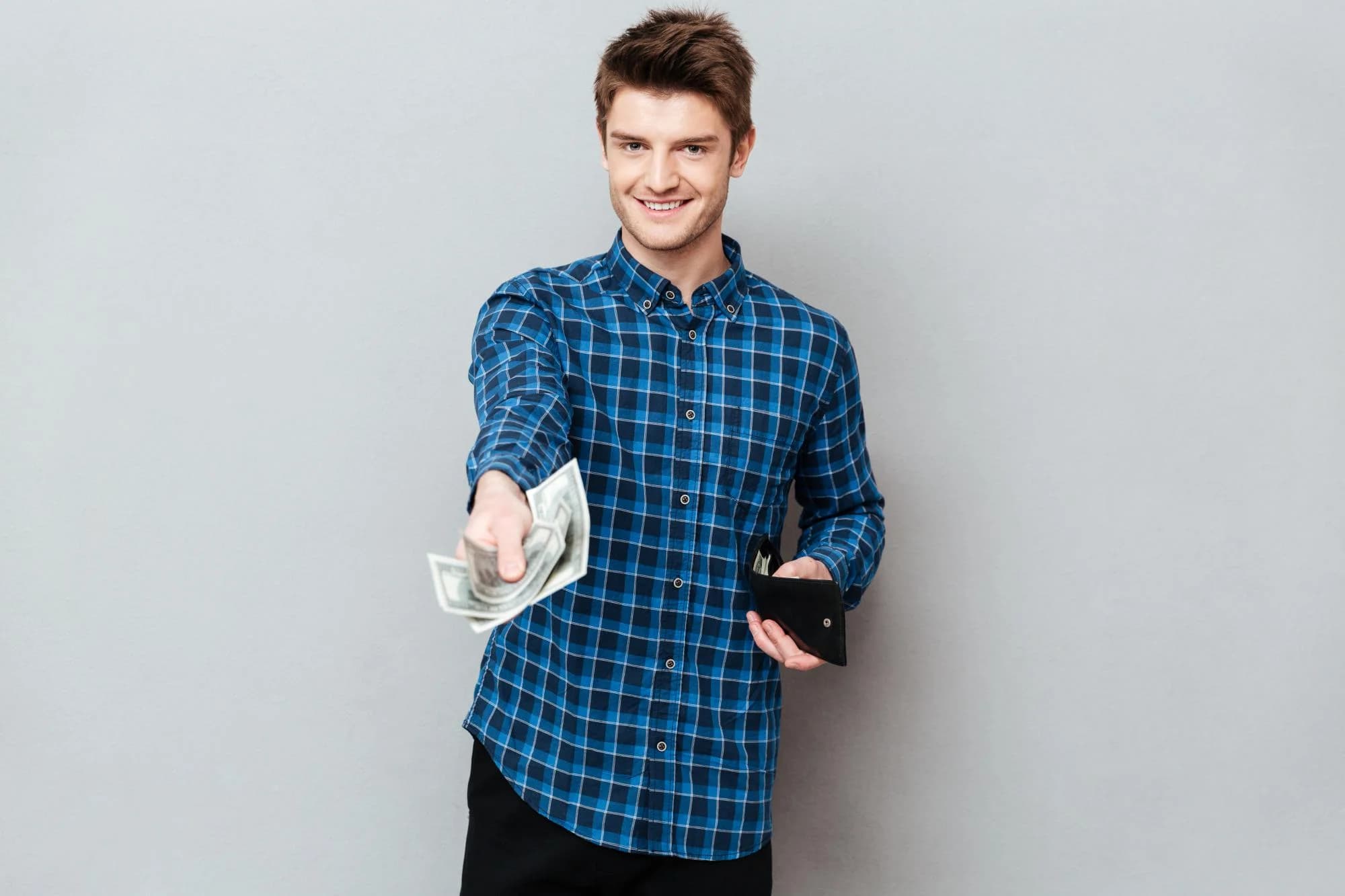 Налоговики напомнили о льготах при оказании матпомощи