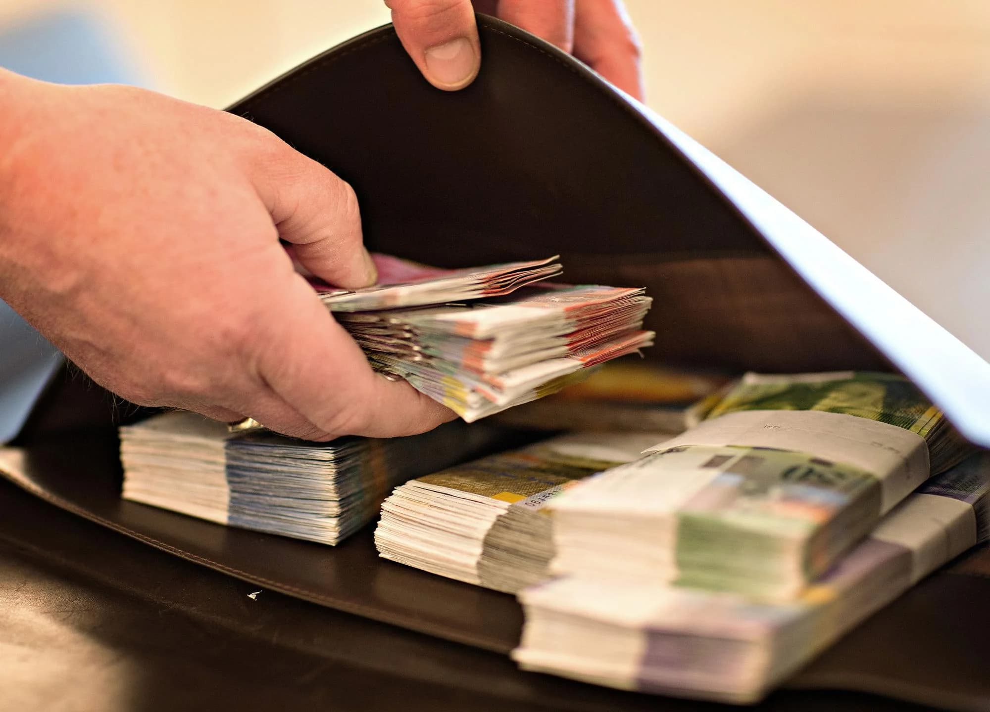 Швейцарские банки начнут ликвидировать забытые счета