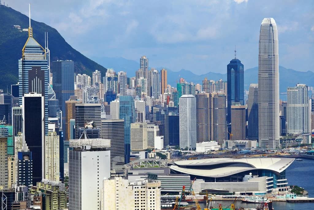 Гонконг разрешил редомициляцию для фондов и инвестиционных партнерств