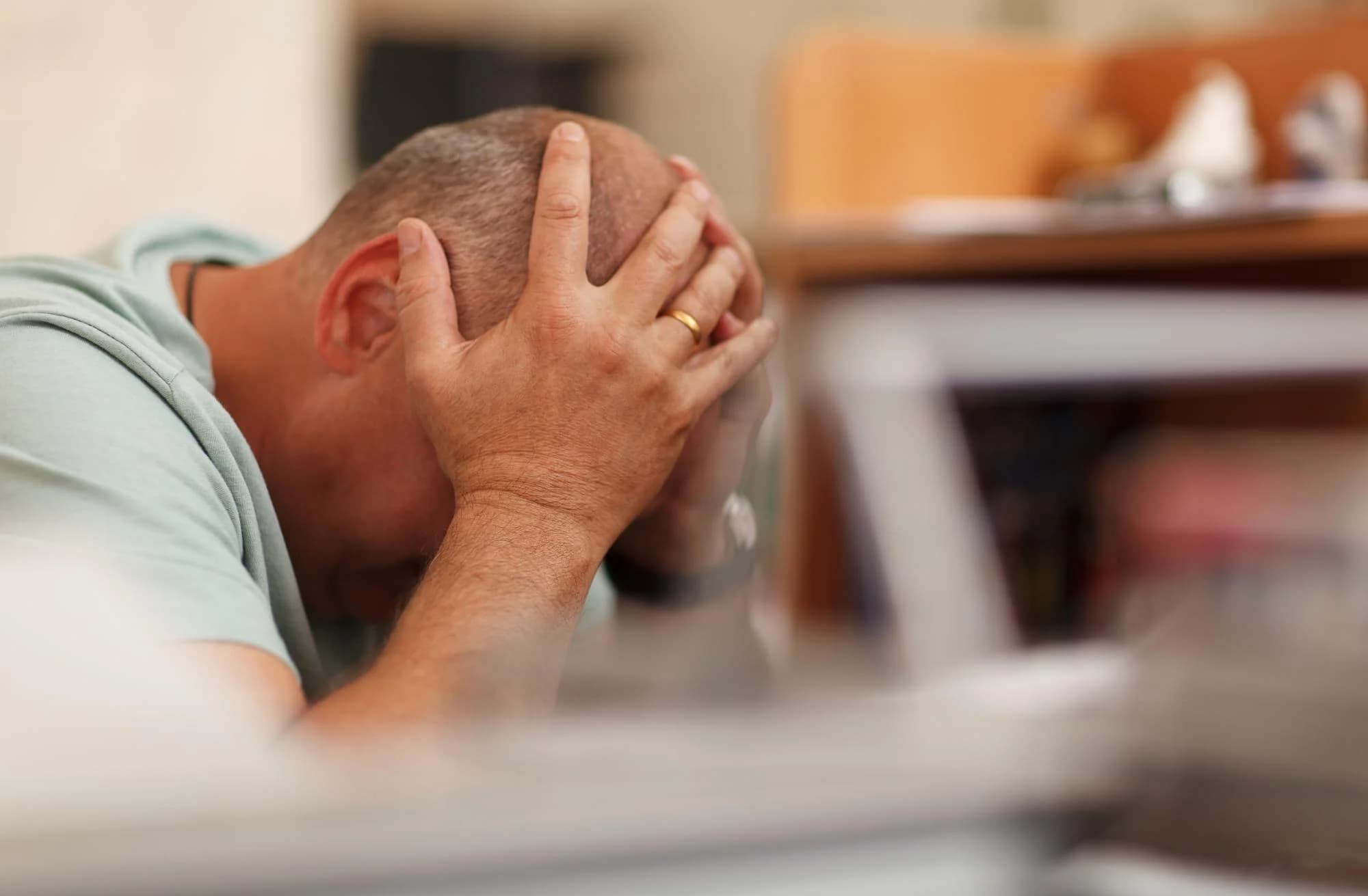 Увольнение дисквалифицированного лица