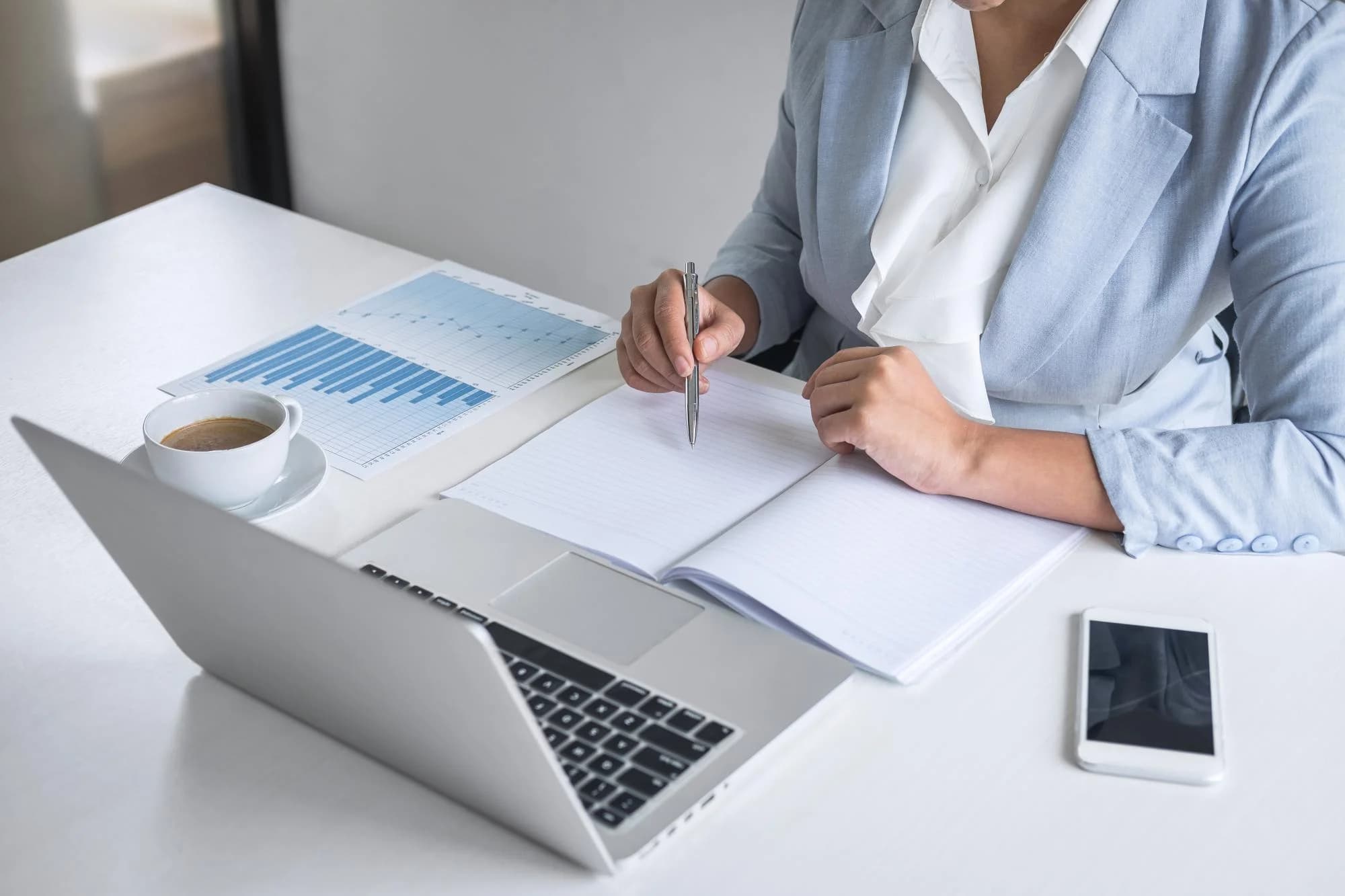 Покупатели облагаемых НДС товаров, услуг, приобретаемых у иностранных организаций, могут добровольно принять на себя функцию налогового агента и уплатить налог за иностранного партнёра