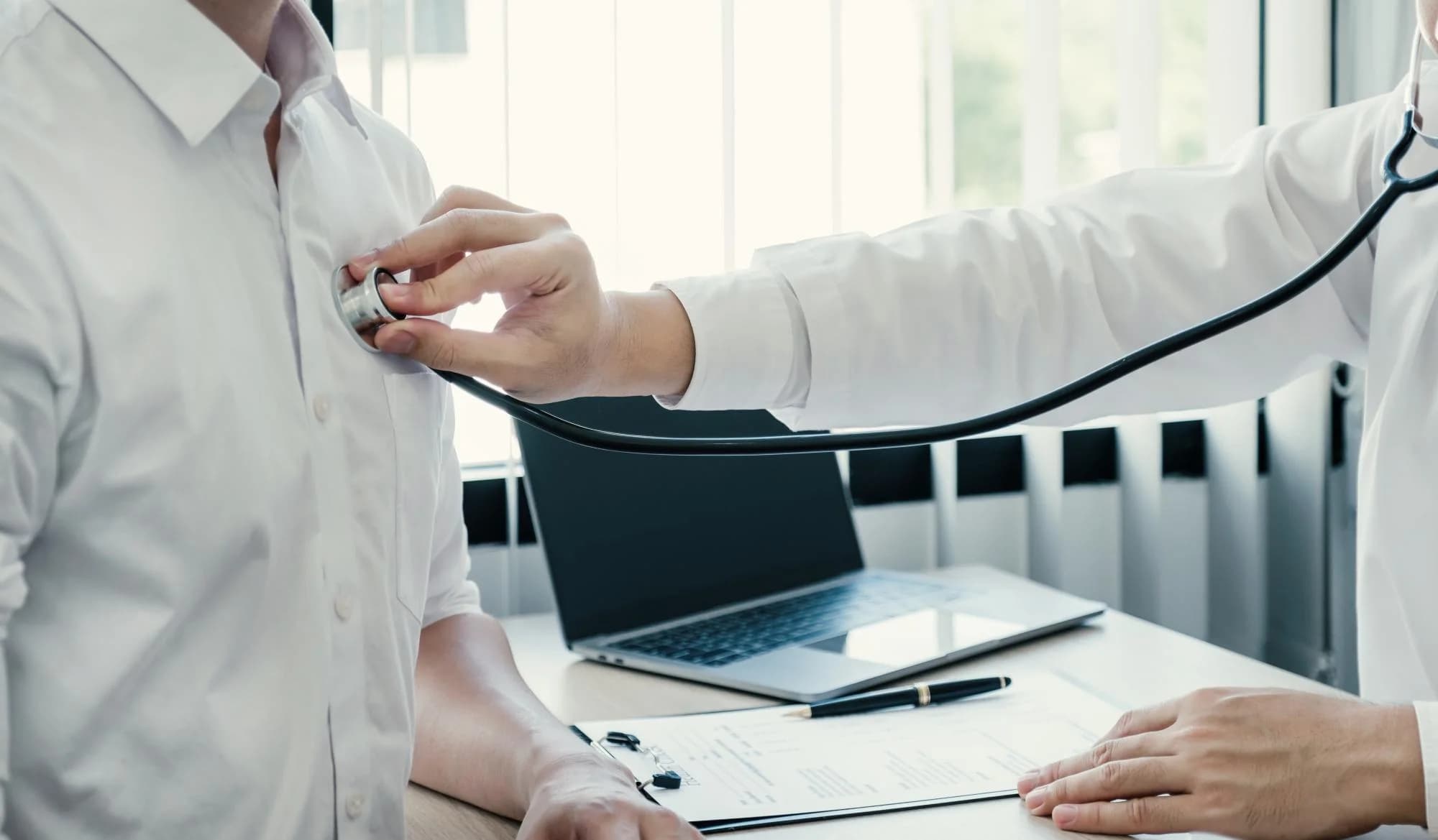 Медосмотр работников: какая из сторон возмещает расходы