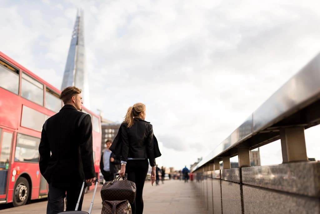 Новое правило для граждан ЕС: необходимость получения ETA для въезда в Великобританию