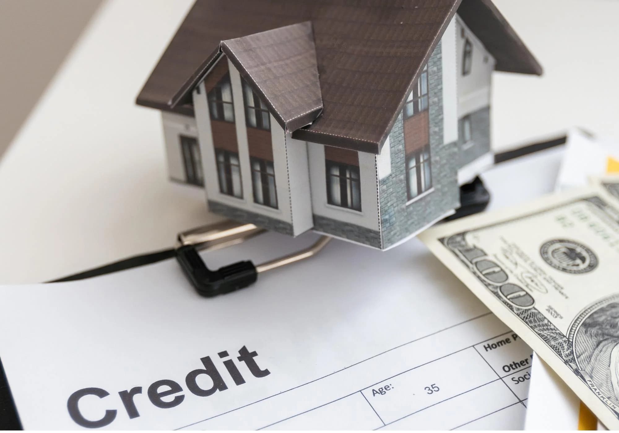 Продажа единственного жилья в ипотеке: ВС РФ защитил залогодержателя