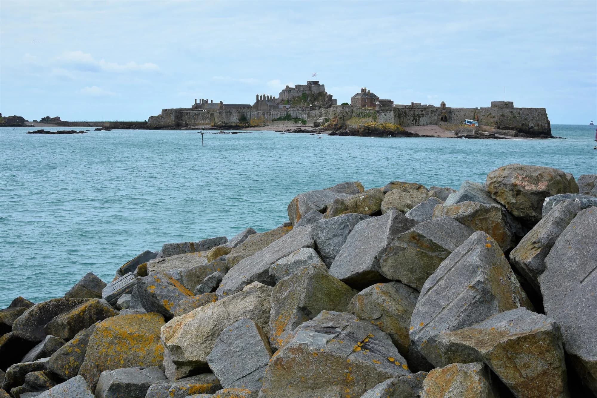 Джерси начали консультации по расширению полномочий по обеспечению соблюдения AML