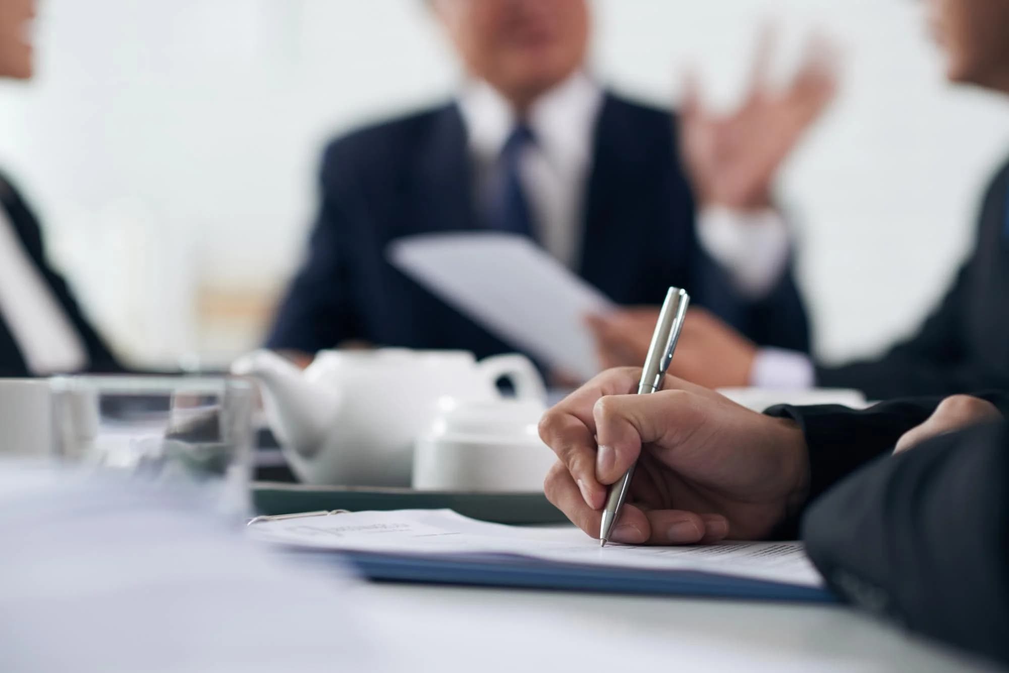 Как договор подряда скрывал трудовые отношения