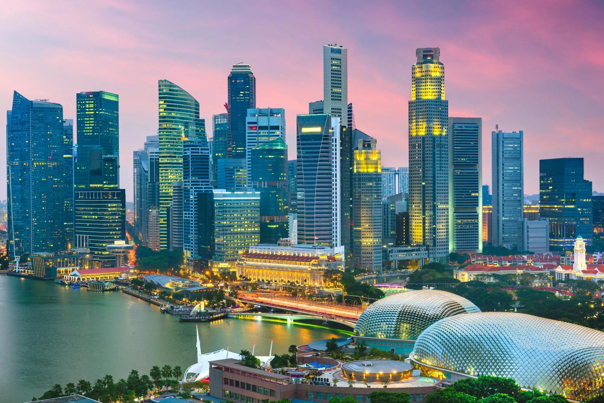 Сингапур обновляет электронные налоговые руководства по требованиям к отчетности CRS и FATCA