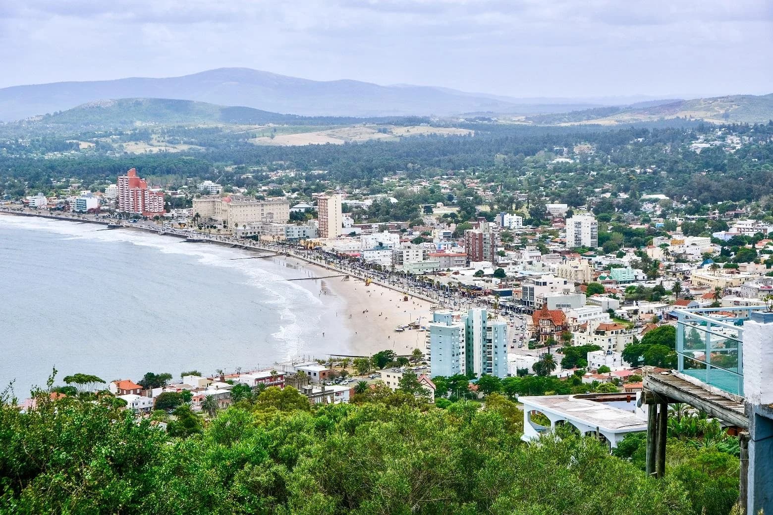 Уругвай устанавливает минимальный ежемесячный авансовый налог на прибыль компаний на 2023 год