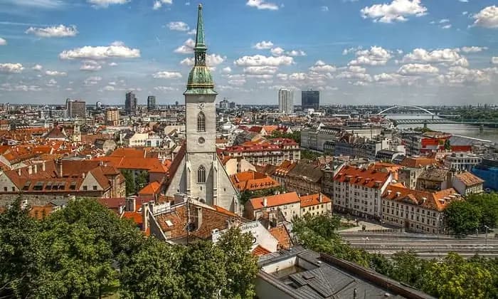 Словацкий парламент рассматривает повышение пороговых значений для регистрации плательщиков НДС