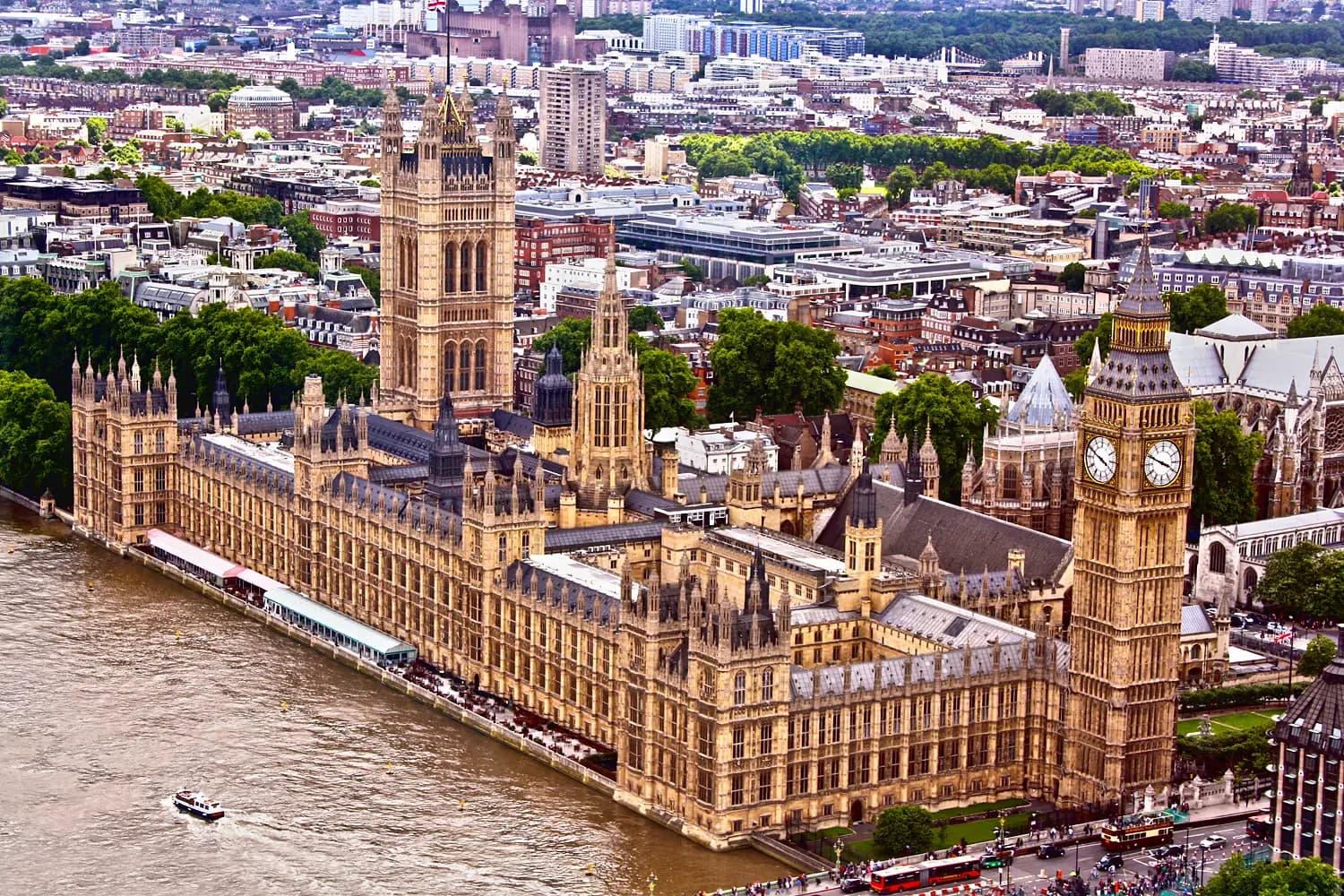 Налоговая служба Великобритании (HMRC) вводит новые требования к регистрации налоговых консультантов
