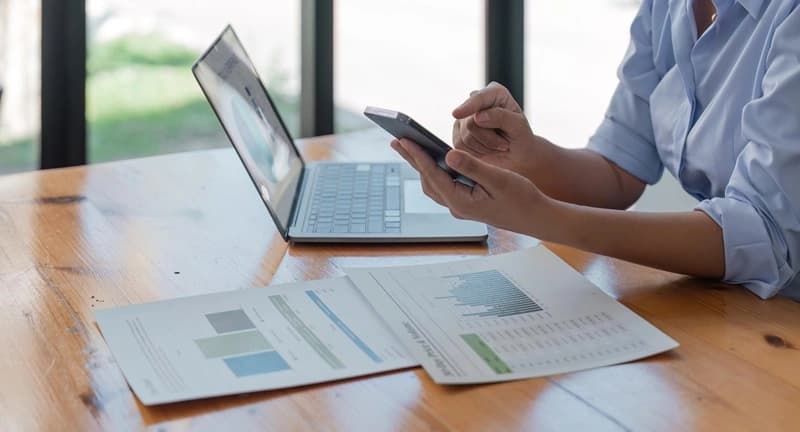 ФНС напомнила о сроках отчетности по зарубежным счетам и электронным кошелькам физлиц