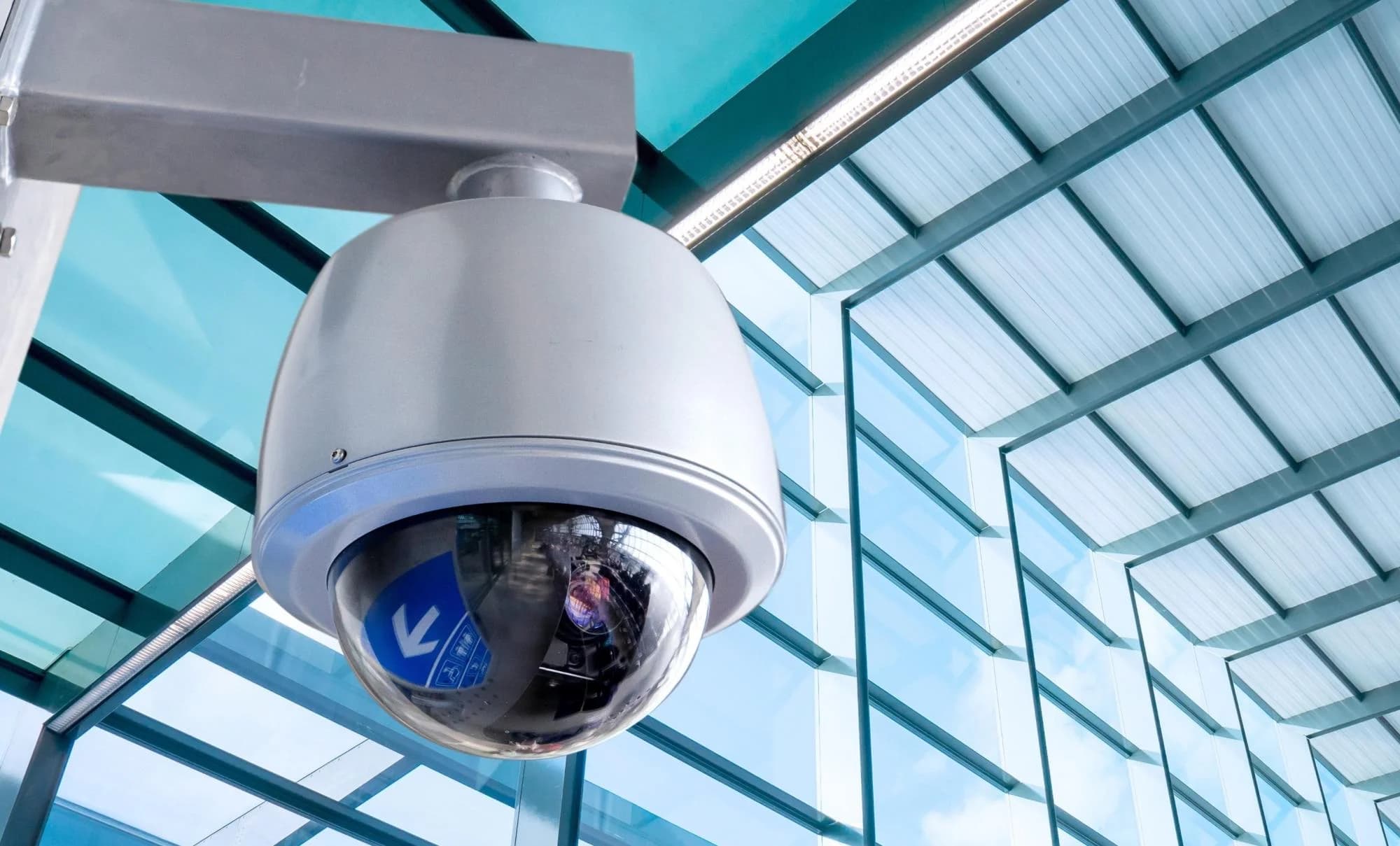 Камера видеонаблюдения в комнате отдыха персонала