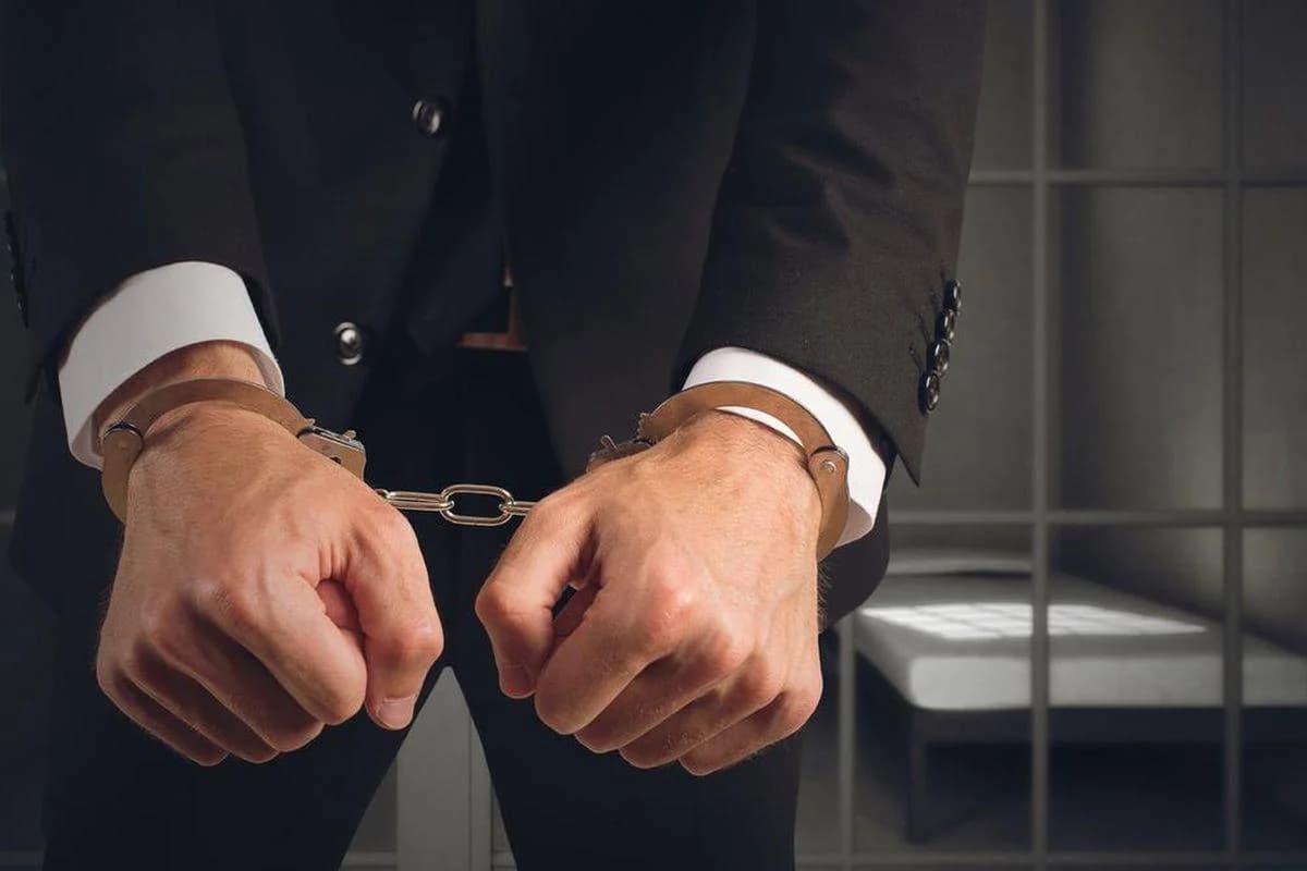 Лица, не занимающие в компании никакой должности, но определяющие ее решения, могут нести уголовную ответственность