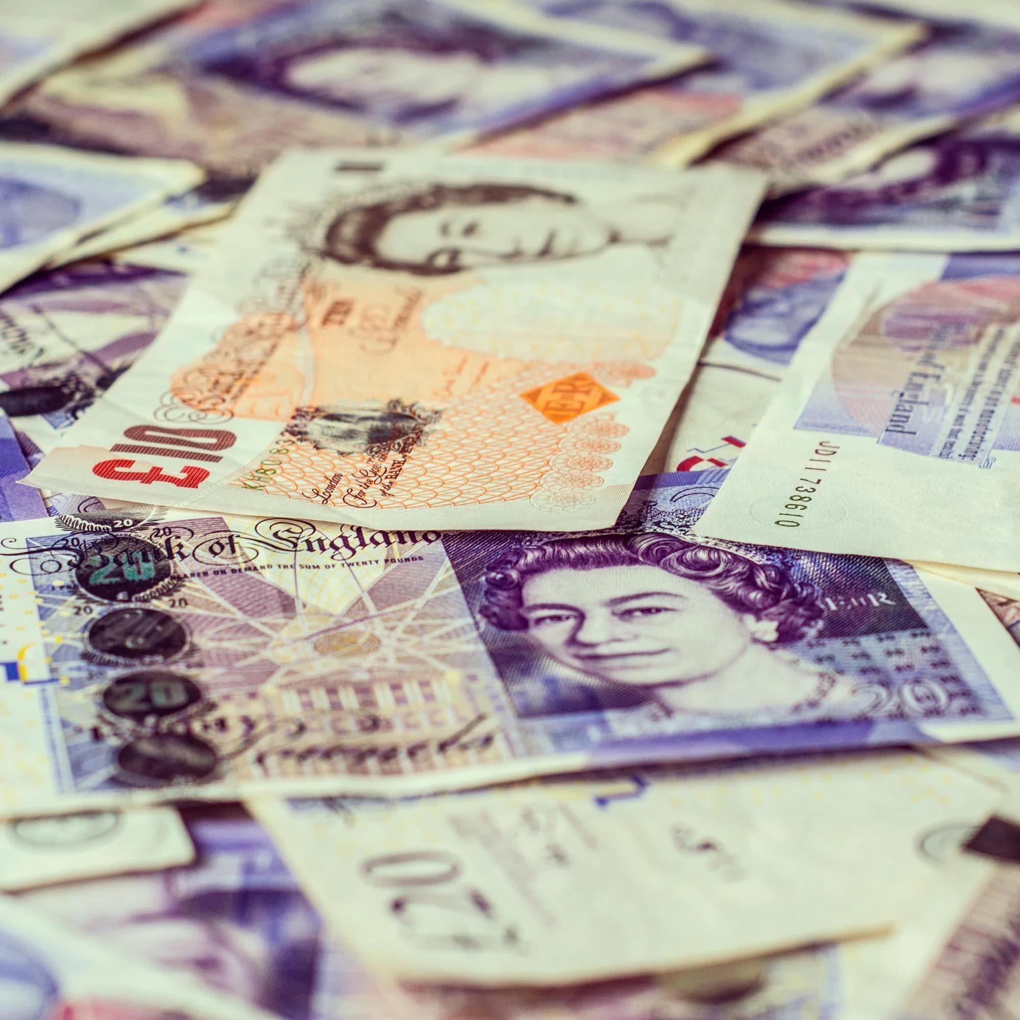 Власти Великобритании заставили богачей раскошелиться