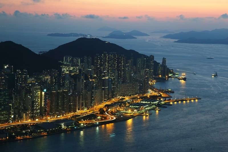 Гонконг начал консультации по внедрению глобального минимального налога