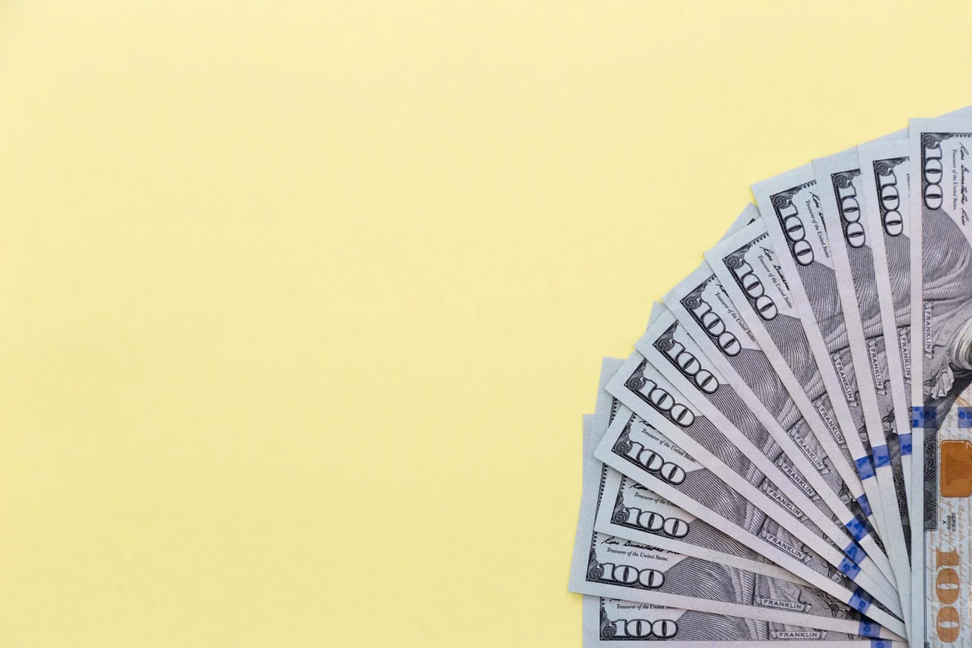 Иностранцы с 2012 года смогут оформлять tax-free при покупках в российских магазинах