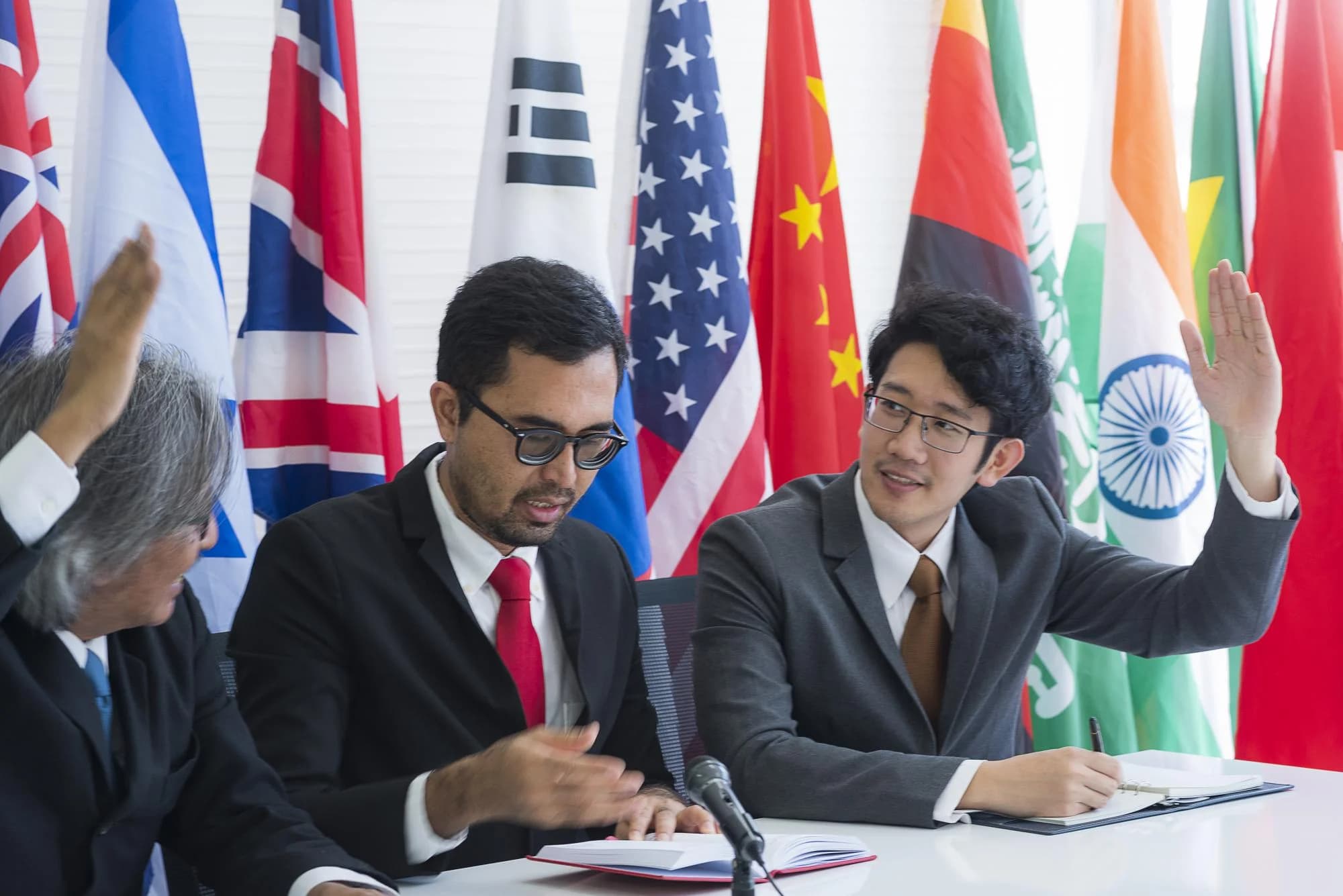 Отчетность по странам принята более чем в 100 юрисдикциях