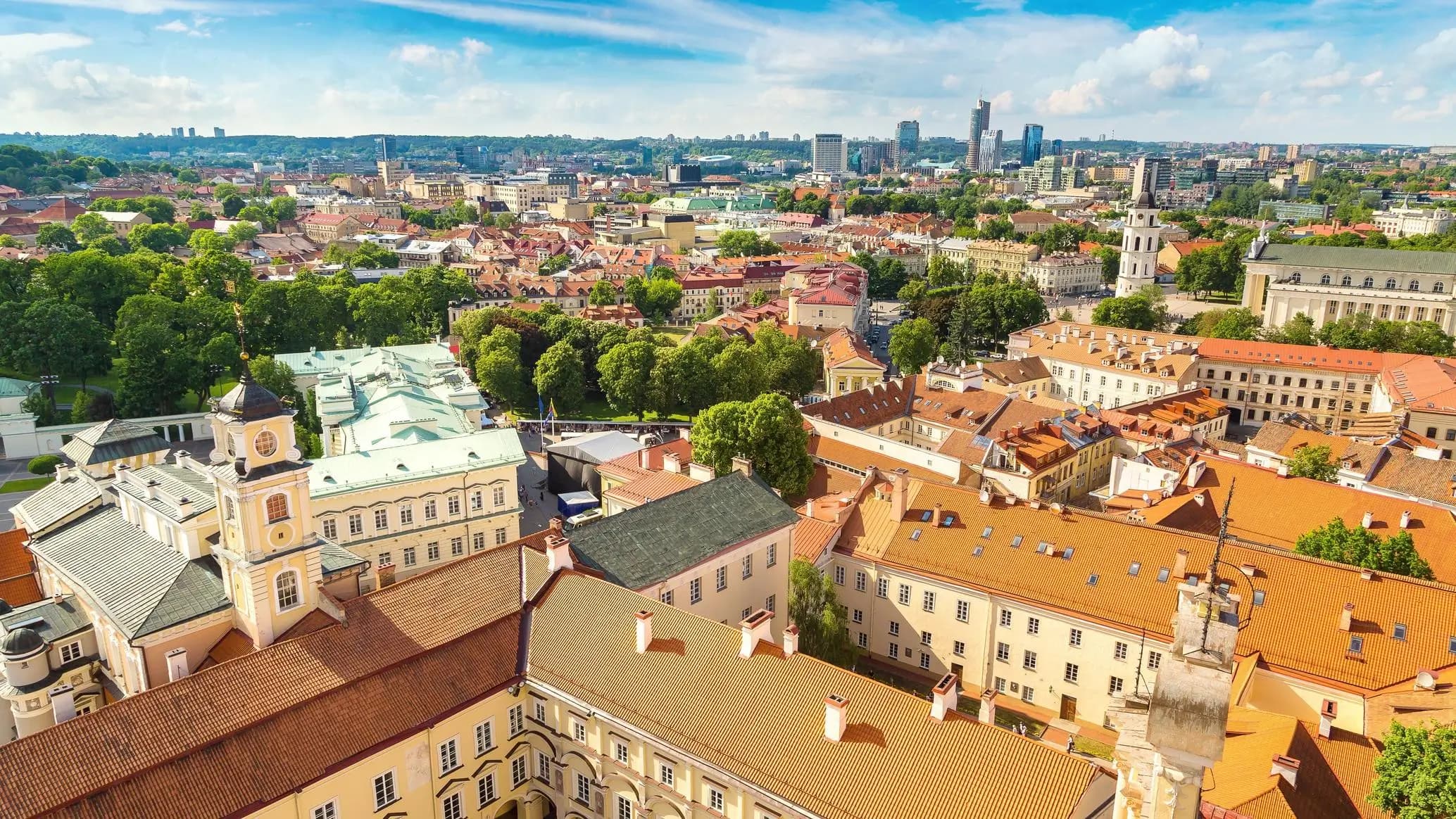 Налоговое управление Литвы разъясняет освобождение от НДС финансовых услуг